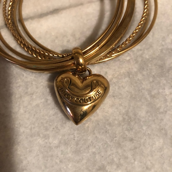 ๐ Juicy Couture gold tone bracelet, heart accent - Picture 5 of 7